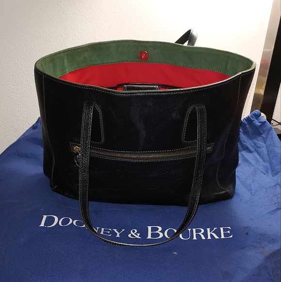 Dooney & Bourke - Picture 1 of 4